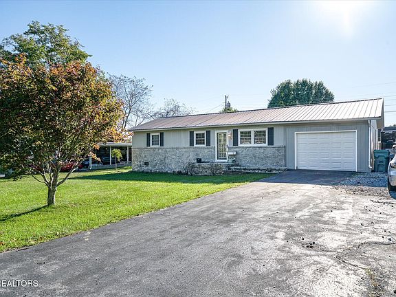 2nd image of 75 Canterbury Ln