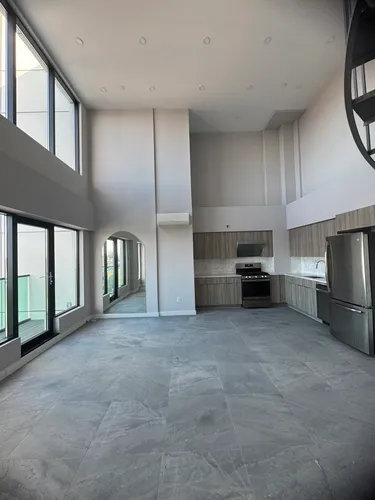 10411 Northern Blvd #PENTHOUSE Photo 1
