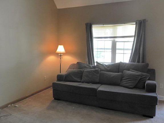 5th image of 74 High Point Dr Unit 81
