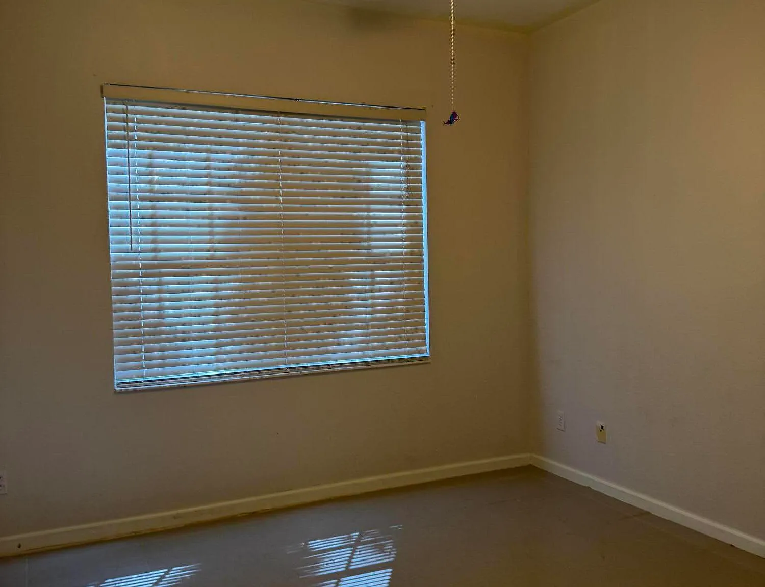 3 bed, 2.0 bath, 2182 sqft, $2,300 — Photo 4