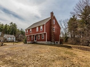 16 Fairway Rd, Londonderry, NH 03053