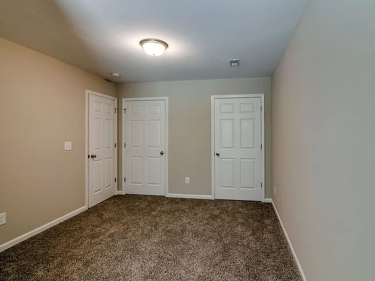 955 Center Rd — Photo 21