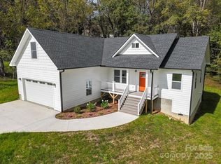 14 Holcombe Rd, Candler, NC 28715