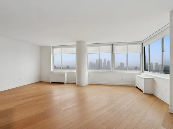 420 East 54th Street image 2 of 39