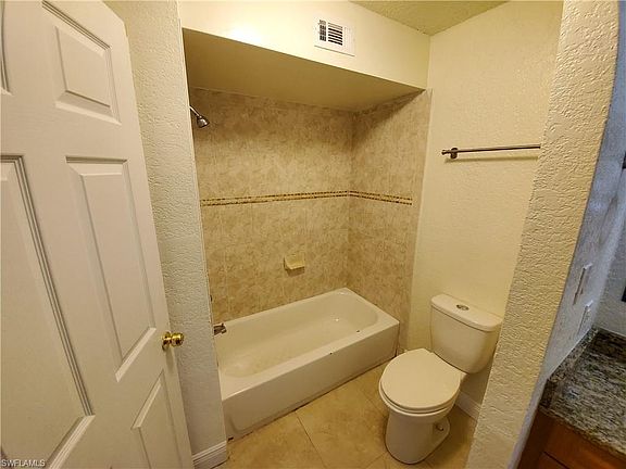 5th image of 2905 Winkler Ave APT 703