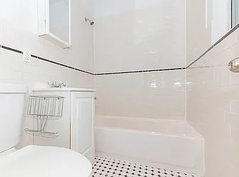 Rented by Century 21 Premier 