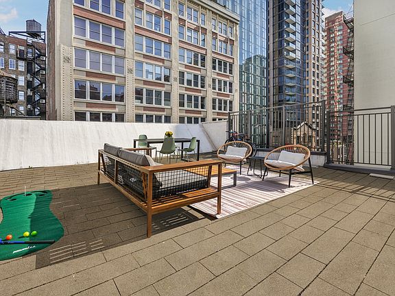 5th image of 124 W 24th St #Phd