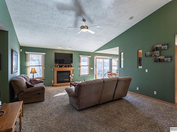 5th image of 21445 Parkview Dr