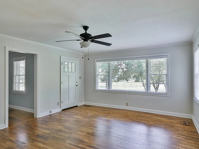 525 McClain Rd — Photo 5