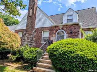 32 Sylvan Ave, Bergenfield, NJ 07621