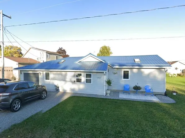 12508 W Shore Dr, Houghton Lake, MI 48629
