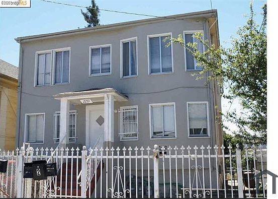 4th image of 2253 E 15th St #2