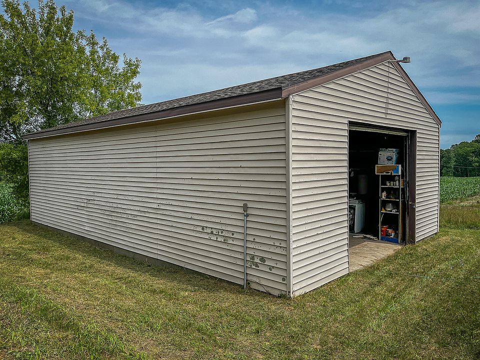 6015 E McBrides Rd, Edmore, MI 48829 Zillow