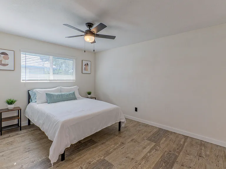 1133 S Farmer Ave #4 — Photo 10