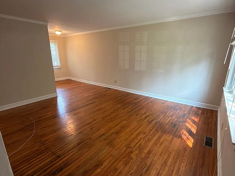 1818 Jameston Dr — Photo 3