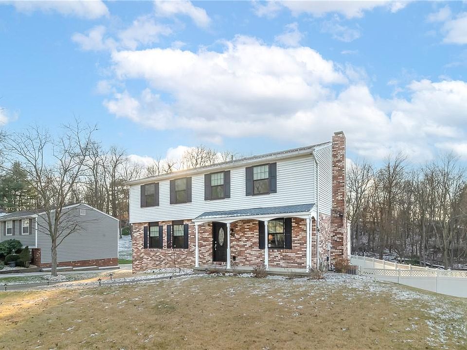 1st image of 118 Kermiet Dr