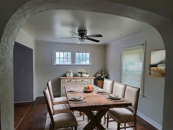 Dining Rm staged