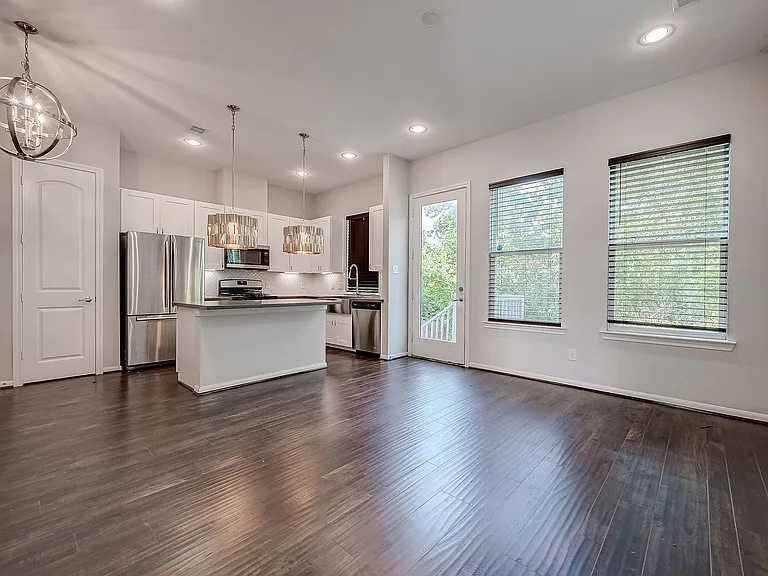 5610 Patrick St #I — Photo 3