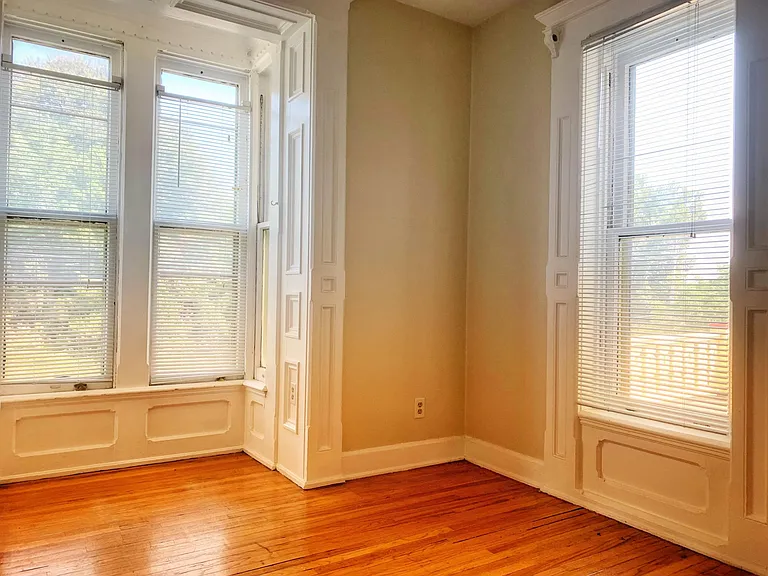55 Lafayette Ave NE #4 — Photo 6