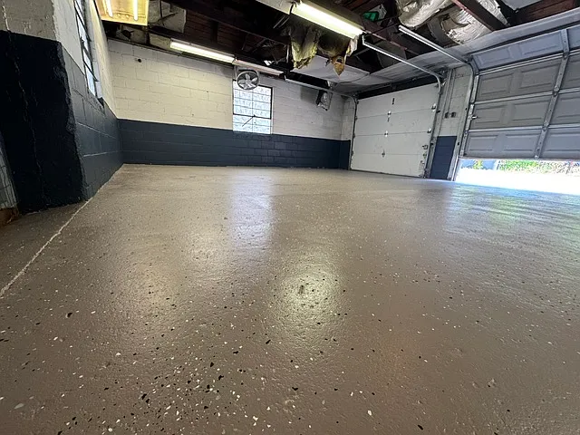 1301 E Missouri St — Photo 9