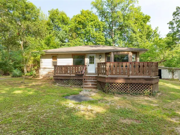 5126 Springfield Dr, Edwardsville, IL 62025