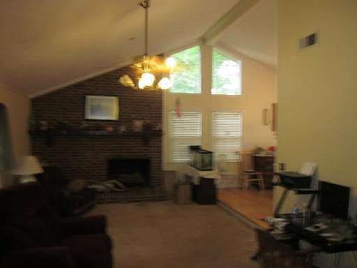 4th image of 514 Valley Woods Cir SE
