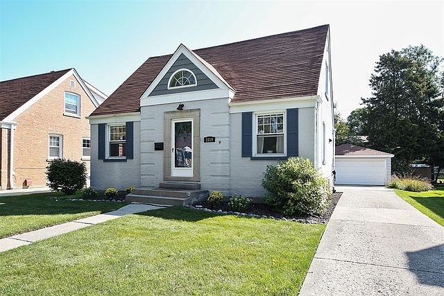 1st image of 2319 Buckingham Ave