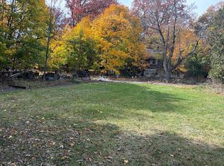 1516 Howell Rd, East Palestine, OH 44413