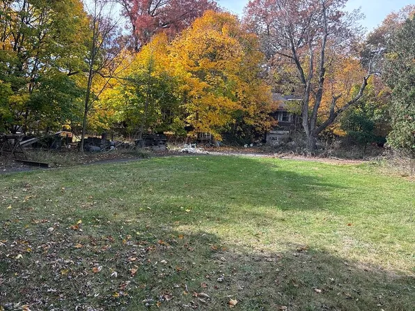 1516 Howell Rd, East Palestine, OH 44413