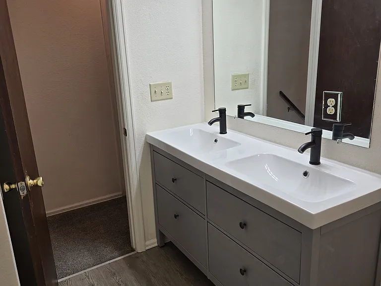 2950 Banderas Ln — Photo 24
