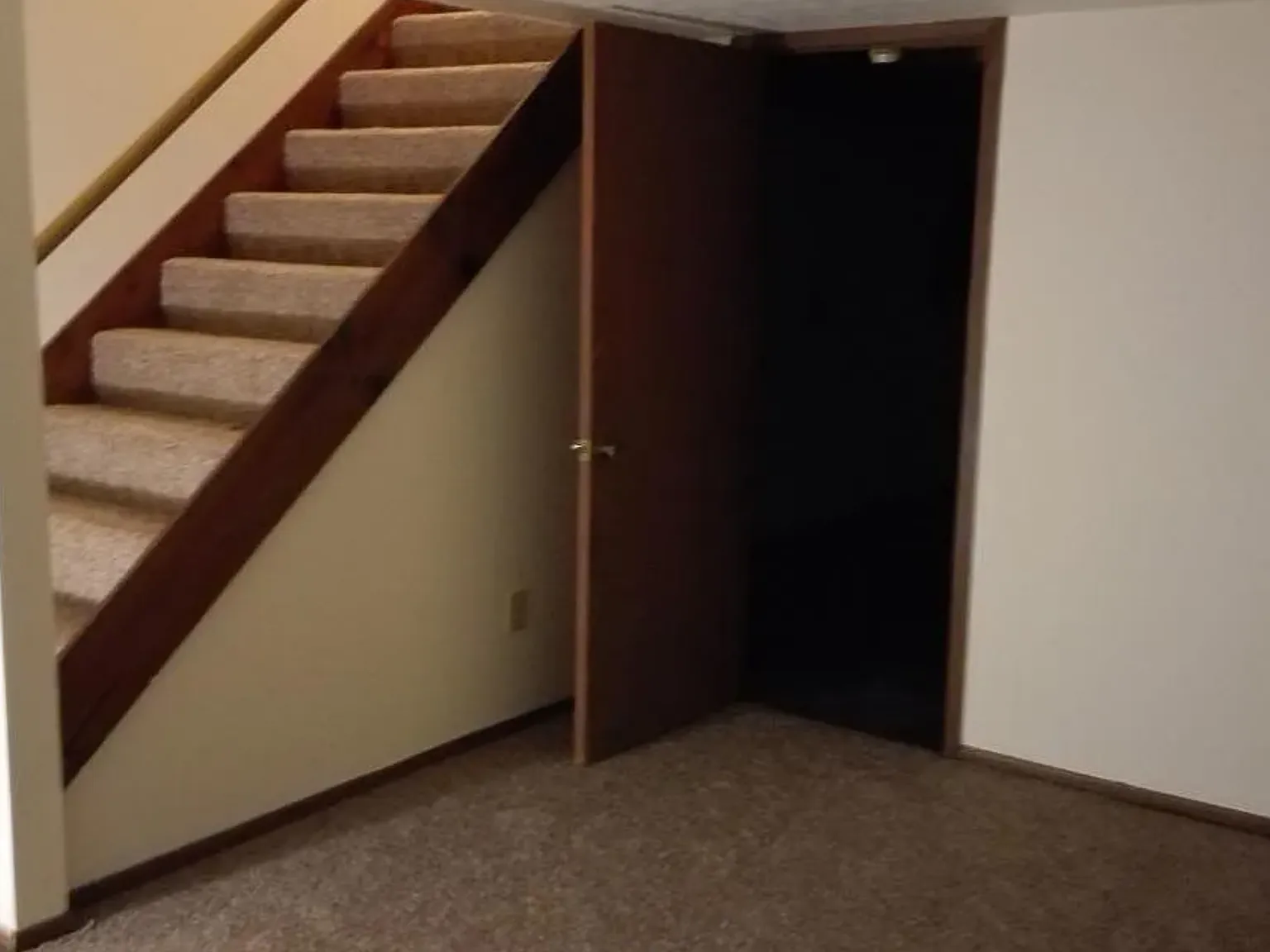 2 bed, 1.5 bath, 1500 sqft, $1,500 — Photo 3