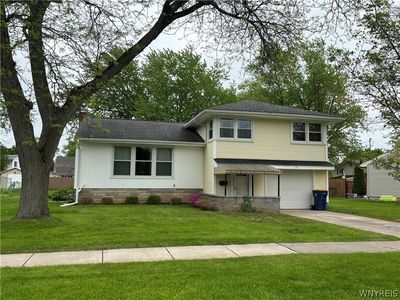 13 Eisenhower Dr, Lockport, NY, 14094