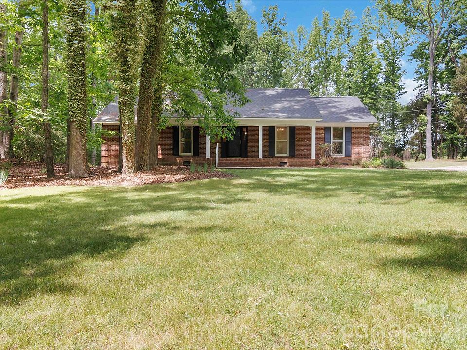 1st image of 447 Partridge Pl