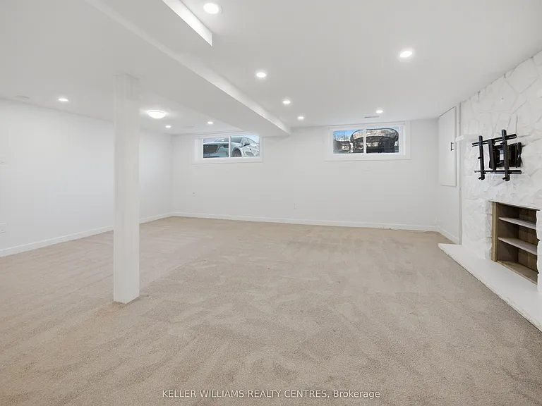 25 Townsend Ave #B — Photo 5