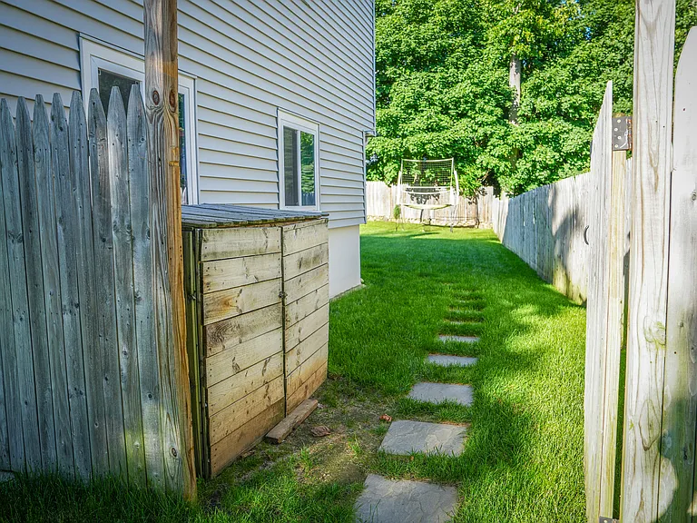 14 Beau St — Photo 32