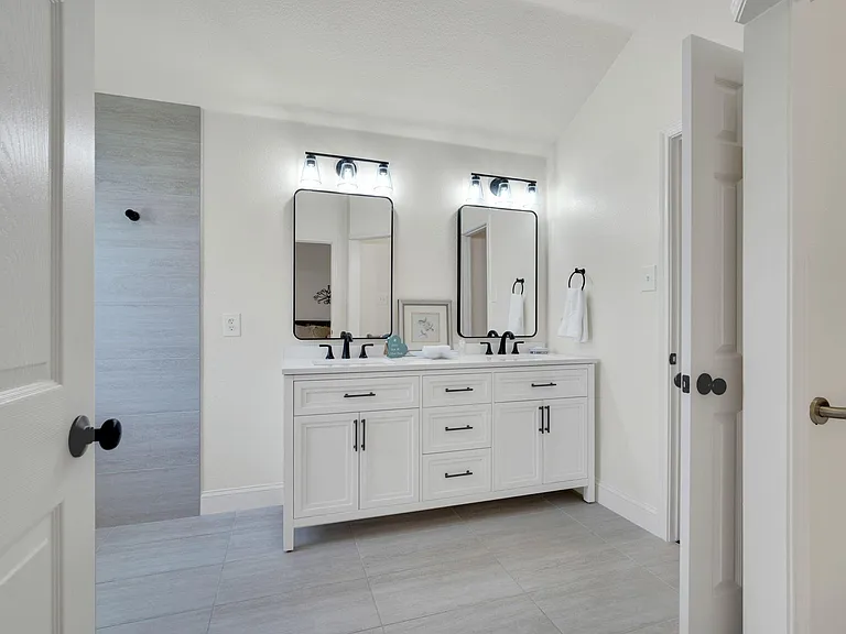 6516 Fairglen Dr — Photo 18