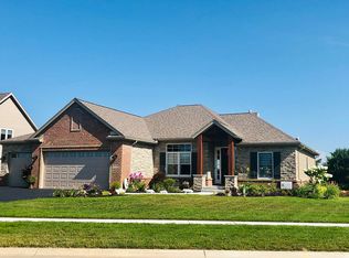 9134 Autumn Lake Dr, Sylvania, OH 43560