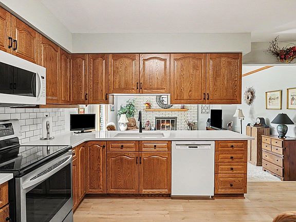 4th image of 39714 Timberlane Dr