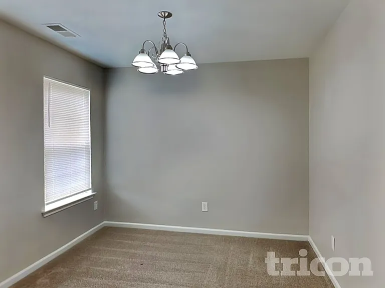 106 Newport Dr — Photo 5