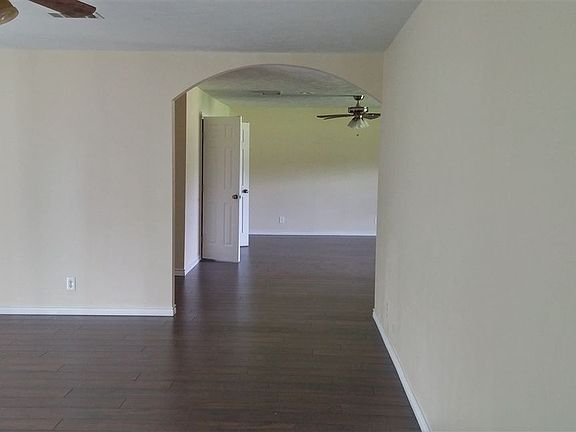 5th image of 10137 Highway 62 N