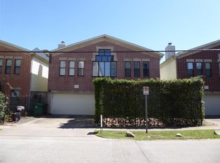 5665 Larkin St, Houston, TX 77007