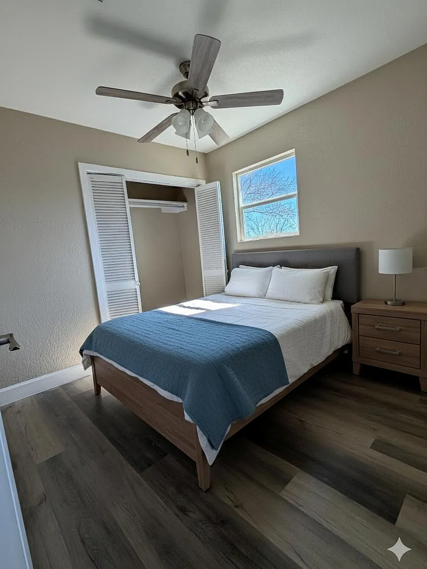 4 bed, 1.0 bath, 960 sqft, $797 — Photo 1