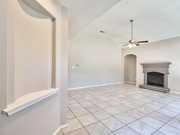 13714 Hillingdale Ln — Photo 16