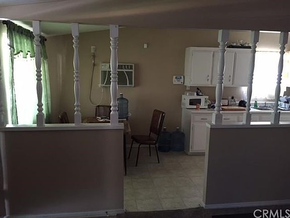 4th image of 449 N Begonia Ave