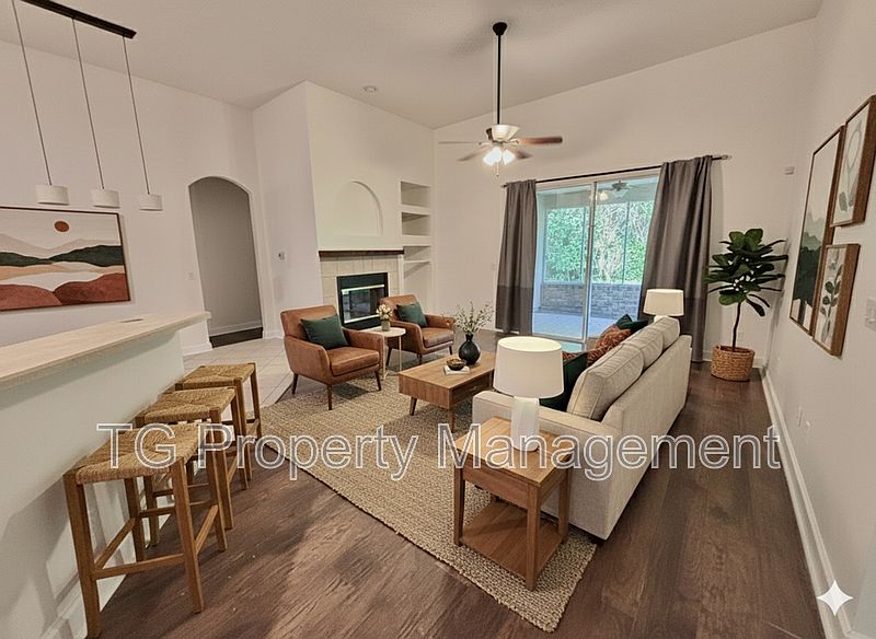 1st image of 614 Loire Ct