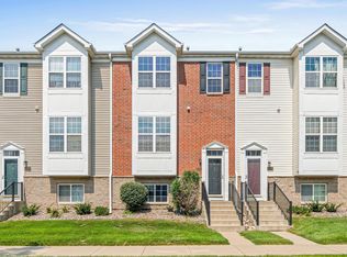 7917 Stratford Cir N, Shakopee, MN 55379