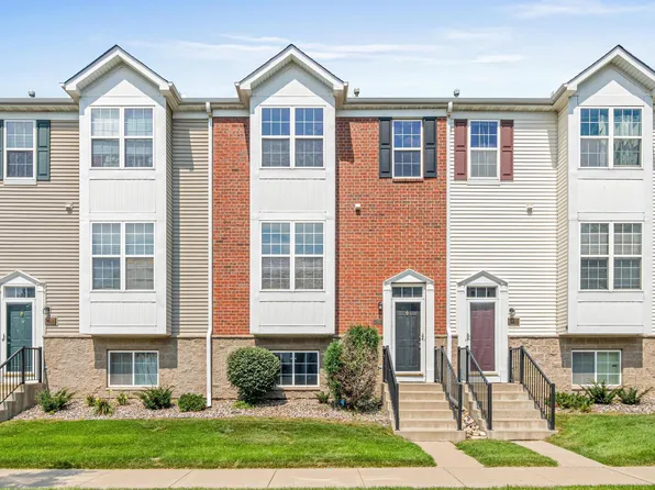 7917 Stratford Cir N, Shakopee, MN 55379