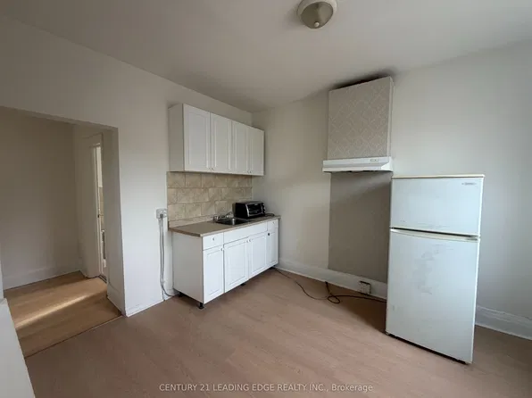 587 Jones Ave, Toronto, ON M4J 3H4