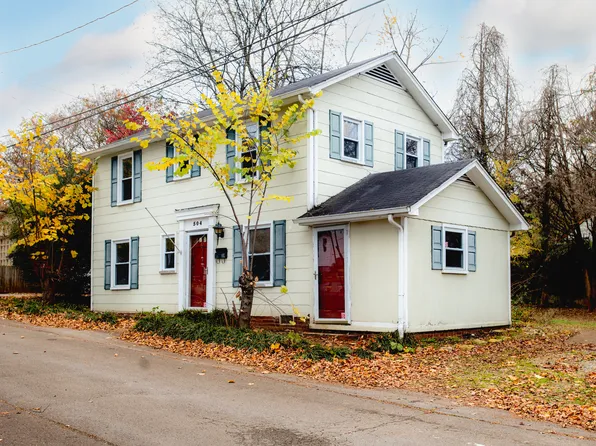 504 Wharf St, Loudon, TN 37774