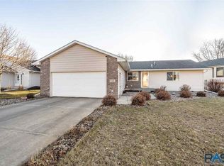 312 N Dominic Ave, Sioux Falls, SD 57107